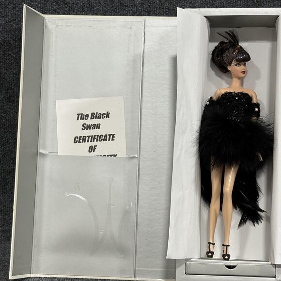 Fashion Royalty Black Swan Doll Jason Wu Francesco Catalano Box COA Collector - Picture 3 of 14